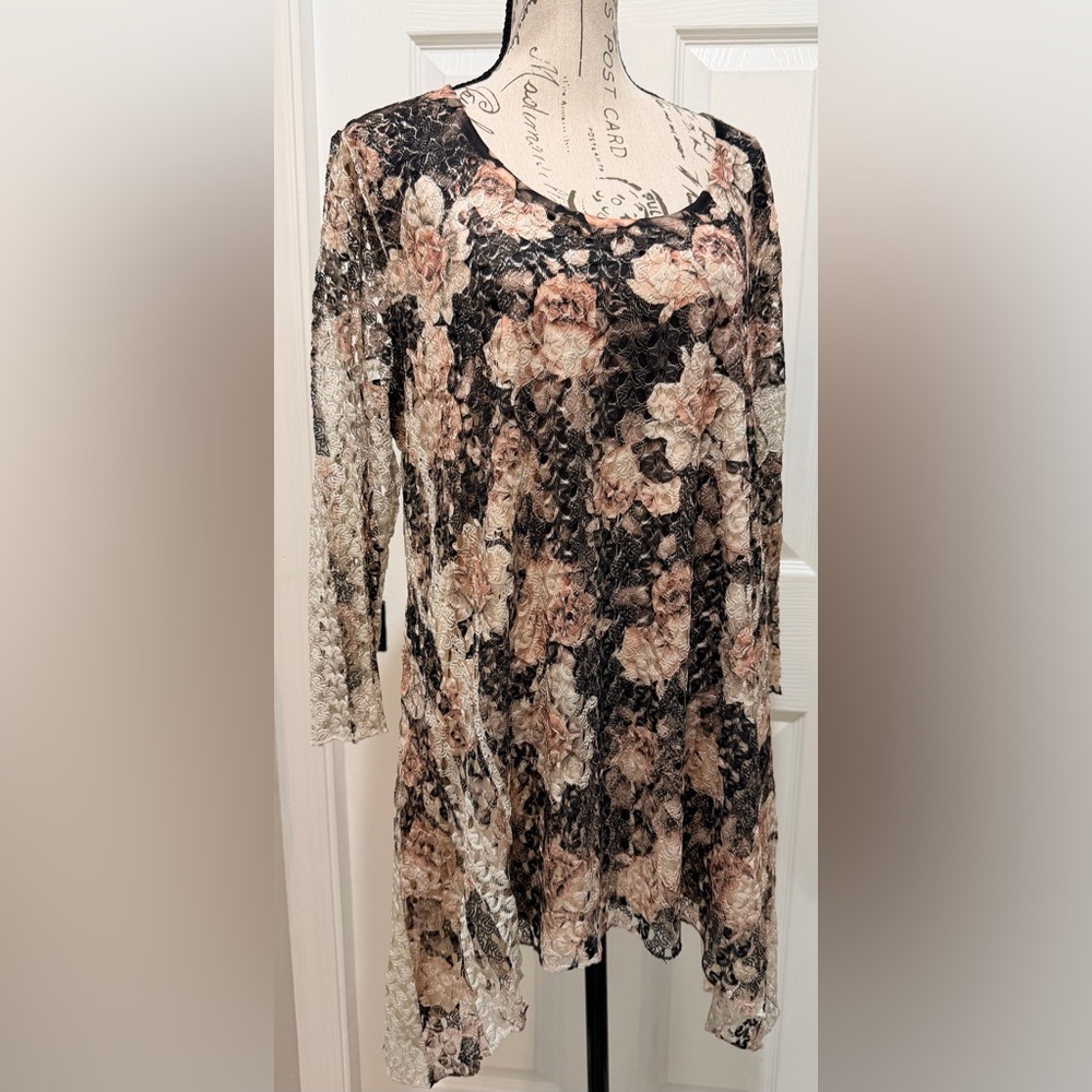 Brittany Black Lace Floral Top - Picture 2 of 6
